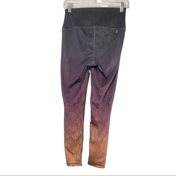 AR-33 Womens Gray Purple Ombre High Waist Legging Size Medium - Picture 11 of 11